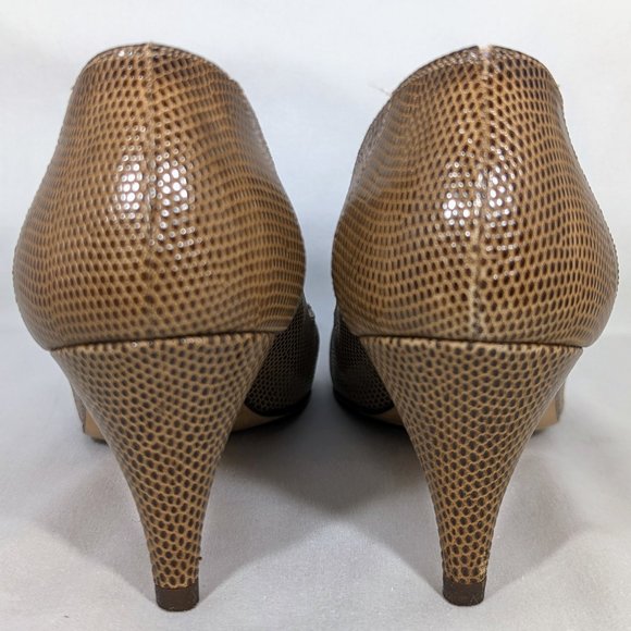 Size 8 Italian Leather Peep Toe Pumps Wit Floral Snakeskin Pattern, Bruno Magli - Picture 5 of 9